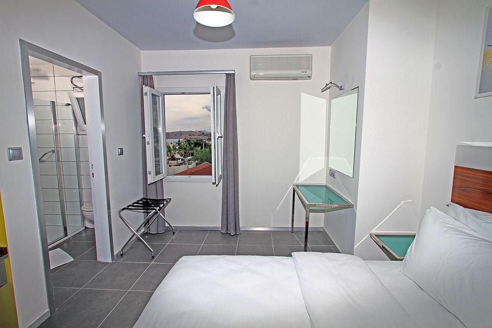 Eos (adults Only) 3*